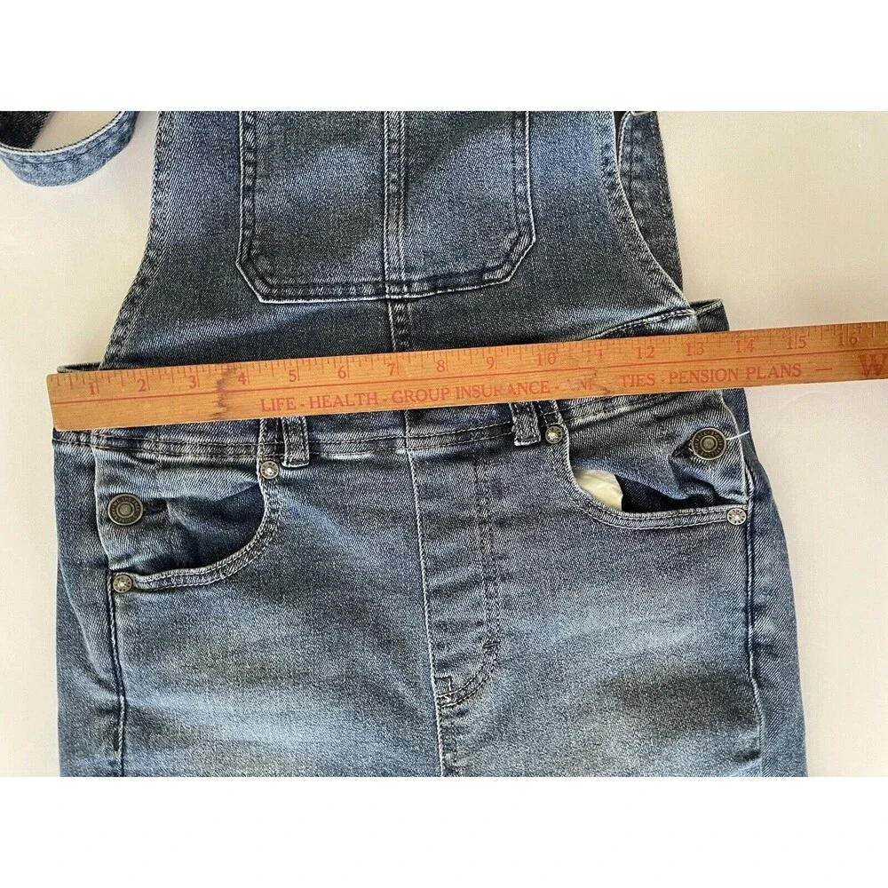 Free People Distressed Blue Denim Overalls Medium‎ Wash Size 26